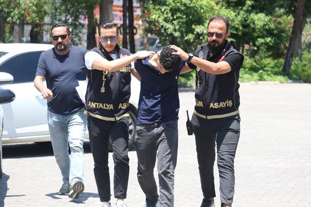 Antalya’da dehşet! ‘İçlerine şeytan girdi’ diyerek iki ablasına saldırdı